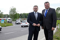LR Schleritzko und LR Steinkellner auf der B123 in Mauthausen LR Schleritzko und LR Steinkellner auf der B123 in Mauthausen