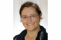 Dr.in Barbara Schildberger, MA, Leiterin des Studiengangs Hebamme an der FH Gesundheitsberufe OÖ. Dr.in Barbara Schildberger, MA, Leiterin des Studiengangs Hebamme an der FH Gesundheitsberufe OÖ.