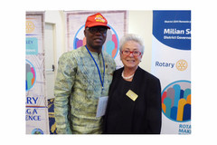 Frau Governor Univ.-Prof. Dr. Barbara Wolf-Wicha, Rotary International Direktor Olayinka Halee, Babalola, Nigeria Frau Governor Univ.-Prof. Dr. Barbara Wolf-Wicha, Rotary International Direktor Olayinka Halee, Babalola, Nigeria