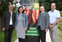 Obmann Franz Waldenberger, Bio Austria, Geschäftsführerin Mag. Barbara Kneidinger, Landesgartenschau Aigen-Schlägl GmbH, Landesrat Max Hiegelsberger und Direktor Ing. Johann Gaisberger, Bioschule Schlägl Obmann Franz Waldenberger, Bio Austria, Geschäftsführerin Mag. Barbara Kneidinger, Landesgartenschau Aigen-Schlägl GmbH, Landesrat Max Hiegelsberger und Direktor Ing. Johann Gaisberger, Bioschule Schlägl