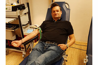 LAbg. Gruber beim Blutspenden LAbg. Gruber beim Blutspenden