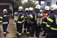 Atemschutztrupps am Brandort Atemschutztrupps am Brandort