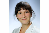 Caroline Großtesner ist Diätologin am Pyhrn-Eisenwurzen Klinikum Steyr und TEHPraktikerin Caroline Großtesner ist Diätologin am Pyhrn-Eisenwurzen Klinikum Steyr und TEHPraktikerin