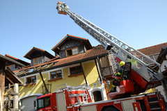 Drehleiter der FF Schärding am Brandort Drehleiter der FF Schärding am Brandort