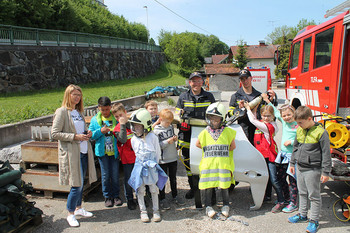 Diersbacher Kids bei der Feuerwehr Diersbacher Kids bei der Feuerwehr
