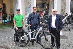 Übergabe eines Leih-E-Bikes an die Kommunalbetriebe Steyr Übergabe eines Leih-E-Bikes an die Kommunalbetriebe Steyr