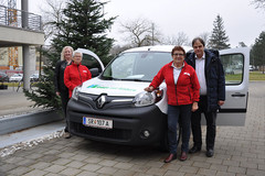 or kurzem ist das letzte noch mit Diesel betriebene Essen-auf-Rädern-Auto durch dieses Elektrofahrzeug ersetzt worden or kurzem ist das letzte noch mit Diesel betriebene Essen-auf-Rädern-Auto durch dieses Elektrofahrzeug ersetzt worden