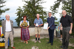 Ehrung von Joe Schwaiger mit Landesrat Achleitner, Bischofsvikar Vieböck und Bürgermeister Kellnreiter Ehrung von Joe Schwaiger mit Landesrat Achleitner, Bischofsvikar Vieböck und Bürgermeister Kellnreiter