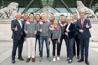 V. l.: WKOÖ-Viizepräsident Leo Jindrak, Stefan Leymüller, Manuel Feindert, Marco Hörschläger, Sebastian Wienerroither, Clemens Baischer, Seda Türkoglu, Simon Sailer, WKOÖ-Präsidentin Doris Hummer, Alex Mayrhofer und Landesrat Markus Achleitner. Nicht im Bild Jonas Kaspar und Alexander Mayer. V. l.: WKOÖ-Viizepräsident Leo Jindrak, Stefan Leymüller, Manuel Feindert, Marco Hörschläger, Sebastian Wienerroither, Clemens Baischer, Seda Türkoglu, Simon Sailer, WKOÖ-Präsidentin Doris Hummer, Alex Mayrhofer und Landesrat Markus Achleitner. Nicht im Bild Jonas Kaspar und Alexander Mayer.