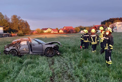 das schwerst beschädigte Unfallfahrzeug das schwerst beschädigte Unfallfahrzeug