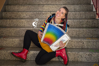 Musik und Spaß mit Mai Cocopelli und Bernhard Fibich beim Familienkonzert „Hits for Kids“ am 2. Juni im VAZ Braunau. Musik und Spaß mit Mai Cocopelli und Bernhard Fibich beim Familienkonzert „Hits for Kids“ am 2. Juni im VAZ Braunau.