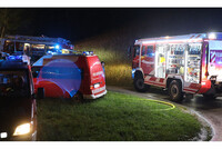 Nächtlicher Feuerwehreinsatz - Symbolbild Nächtlicher Feuerwehreinsatz - Symbolbild