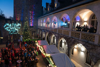 Flammende Lichterweihnacht für die ganze Familie Flammende Lichterweihnacht für die ganze Familie