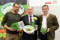 Biogärtner Karl Ploberger, Landesrat Max Hiegelsberger und Landesgärtnermeister Hannes Hofmüller Biogärtner Karl Ploberger, Landesrat Max Hiegelsberger und Landesgärtnermeister Hannes Hofmüller