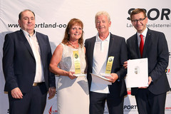 Sport-Ehrenzeichen in Gold für Sonja Gruber und Rudolf Aigner Sport-Ehrenzeichen in Gold für Sonja Gruber und Rudolf Aigner