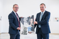 v.l.: Bürgermeister Gerald Hackl, Landeshauptmann Mag. Thomas Stelzer v.l.: Bürgermeister Gerald Hackl, Landeshauptmann Mag. Thomas Stelzer