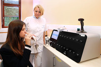 Helicobacter-Atemtest: Schonend und sehr genau Helicobacter-Atemtest: Schonend und sehr genau