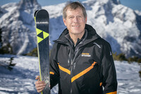 Helmut Holzinger, Vorstand der Hinterstoder-Wurzeralm-Bergbahnen AG appelliert an alle Gäste, ihr Tickets online zu kaufen und auch gleich mit gültigem 2G Nachweis freizuschalten. Damit spart man Geld und Wartezeit. Helmut Holzinger, Vorstand der Hinterstoder-Wurzeralm-Bergbahnen AG appelliert an alle Gäste, ihr Tickets online zu kaufen und auch gleich mit gültigem 2G Nachweis freizuschalten. Damit spart man Geld und Wartezeit.