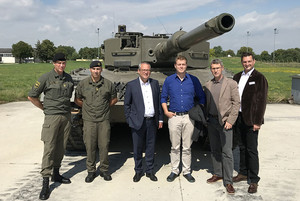 Oö. Landtag besucht Hessen-Kaserne in Wels Oö. Landtag besucht Hessen-Kaserne in Wels