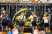 Musikanten auf der Bühne Musikanten auf der Bühne