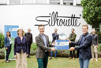 Gerlinde Larndorfer (Bodenbündnis OÖ), Brigitte Reepmaker (Silhouette), COO Thomas Windischbauer (Silhouette), CMO Michael Schmied (Silhouette), Norbert Rainer (Klimabündnis OÖ), Josef Keplinger (Silhouette), Landesrat Stefan Kaineder und Ronald Wipplinger (Klimabündnis OÖ) Gerlinde Larndorfer (Bodenbündnis OÖ), Brigitte Reepmaker (Silhouette), COO Thomas Windischbauer (Silhouette), CMO Michael Schmied (Silhouette), Norbert Rainer (Klimabündnis OÖ), Josef Keplinger (Silhouette), Landesrat Stefan Kaineder und Ronald Wipplinger (Klimabündnis OÖ)