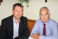 Karl Sonnleitner mit Vizebürgermeister Andreas Kaltenbrunner Karl Sonnleitner mit Vizebürgermeister Andreas Kaltenbrunner