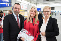 WKOÖ-Präsidentin Doris Hummer, Landschaftsgärtnerin Katharina Strasser, WKOÖ-Direktor Walter Bremberger WKOÖ-Präsidentin Doris Hummer, Landschaftsgärtnerin Katharina Strasser, WKOÖ-Direktor Walter Bremberger