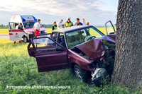 Einsatzkräfte an der Unfallstelle Einsatzkräfte an der Unfallstelle