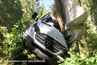 Kastenwagen vor der Bergung Kastenwagen vor der Bergung