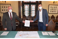 Bürgermeister Ing. Dieter Helms und Bürgermeister Stefan Krap Bürgermeister Ing. Dieter Helms und Bürgermeister Stefan Krapf