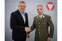 Verteidigungsminister Mario Kunasek und Brigadier Mag. Siegward Schier Verteidigungsminister Mario Kunasek und Brigadier Mag. Siegward Schier