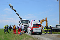 Einsatzkräfte an der Unglücksstelle Einsatzkräfte an der Unglücksstelle