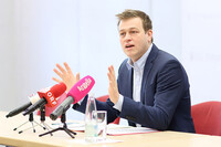 Landesrat Stefan Kaineder Landesrat Stefan Kaineder