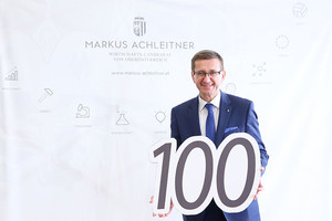 Wirtschafts-Landesrat Markus Achleitner zog heute im Softwarepark Hagenberg eine Bilanz zu seinen „Ersten 100 Tage im Wirtschaftsressort“. Wirtschafts-Landesrat Markus Achleitner zog heute im Softwarepark Hagenberg eine Bilanz zu seinen „Ersten 100 Tage im Wirtschaftsressort“.