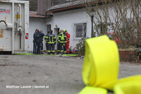 Einsatzkräfte am vermeintlichen Brandort Einsatzkräfte am vermeintlichen Brandort