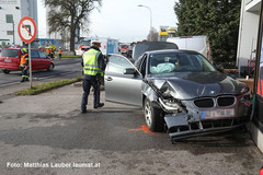 die schwer beschädigten Unfallfahrzeuge die schwer beschädigten Unfallfahrzeuge