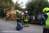 Einsatzkräfte an der Unfallstelle Einsatzkräfte an der Unfallstelle