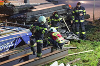 FF Thalheim befreit Katze aus misslicher Lage FF Thalheim befreit Katze aus misslicher Lage