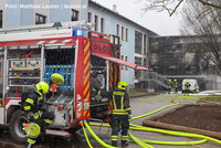Löscharbeiten am Brandobjekt Löscharbeiten am Brandobjekt