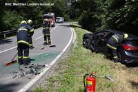 Aufräumarbeiten an der Unfallstelle Aufräumarbeiten an der Unfallstelle