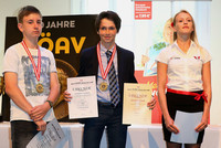 Johannes Lugmair (Bildmitte) bei der Siegerehrung im Novomatic Forum in Wien Johannes Lugmair (Bildmitte) bei der Siegerehrung im Novomatic Forum in Wien