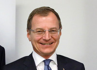 Landeshauptmann Mag. Thomas Stelzer Landeshauptmann Mag. Thomas Stelzer