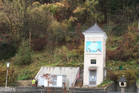 Mit dem neuen Mittelspannungskabel kann Helfenberg in Zukunft wesentlich besser und zuverlässiger mit elektrischer Energie versorgt werden als bisher. Mit dem neuen Mittelspannungskabel kann Helfenberg in Zukunft wesentlich besser und zuverlässiger mit elektrischer Energie versorgt werden als bisher.