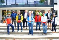 Der Besuch von politischen Vertretern der Stadt Wels und der Gemeinde Krenglbach gilt als Symbol für regionale Bemühungen, um gemeinsame zukunftsfähige Mobilitätslösungen zu entwickeln. Der Besuch von politischen Vertretern der Stadt Wels und der Gemeinde Krenglbach gilt als Symbol für regionale Bemühungen, um gemeinsame zukunftsfähige Mobilitätslösungen zu entwickeln.