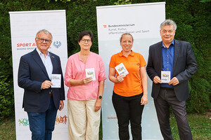 v.l.: Sport Austria-Präsident Hans Niessl, Statistik- Austria-Expertin Jeannette Klimont, UWWs Sportliche Leiterin Claudia Karollus, Vizekanzler und Sportminister Werner Kogler v.l.: Sport Austria-Präsident Hans Niessl, Statistik- Austria-Expertin Jeannette Klimont, UWWs Sportliche Leiterin Claudia Karollus, Vizekanzler und Sportminister Werner Kogler