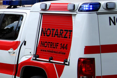 Notarztfahrzeug - Symbolbild Notarztfahrzeug - Symbolbild
