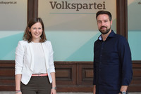 Die designierte JVP-Bundesobfrau Abg.z.NR Claudia Plakolm mit dem scheidenden JVP-Bundesobmann LR Stefan Schnöll Die designierte JVP-Bundesobfrau Abg.z.NR Claudia Plakolm mit dem scheidenden JVP-Bundesobmann LR Stefan Schnöll