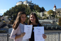 Alexandra Herbsthofer und Magdalena Dopona vom Brucknergymnasium in Wels Alexandra Herbsthofer und Magdalena Dopona vom Brucknergymnasium in Wels