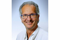 Prim. Dr. Bernhard Mayr, Leiter der Abteilung für Innere Medizin am Salzkammergut Klinikum Gmunden Prim. Dr. Bernhard Mayr, Leiter der Abteilung für Innere Medizin am Salzkammergut Klinikum Gmunden