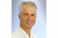 Prim. Dr. Bernhard Baumgartner, Leiter des Schlaflabors am Salzkammergut Klinikum Vöcklabruck. Prim. Dr. Bernhard Baumgartner, Leiter des Schlaflabors am Salzkammergut Klinikum Vöcklabruck.